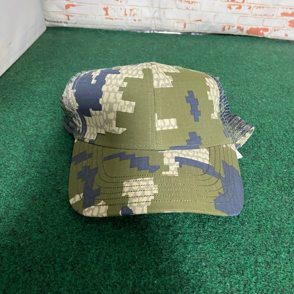 KUIU Trucker Hat Mens OS Green Digital Camo Mesh Back Adjustable Hunting Cap